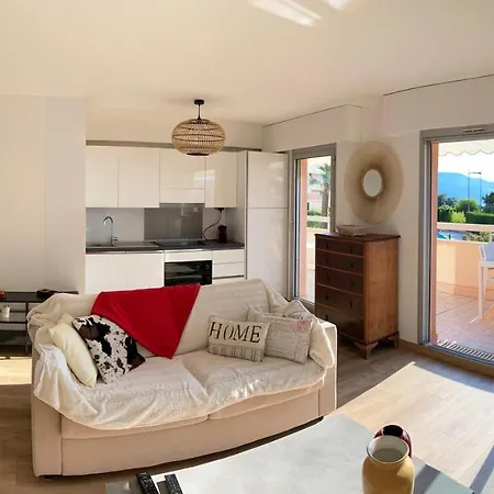 Superbe 2p Vue Mer, Ensoleillé, Piscine *