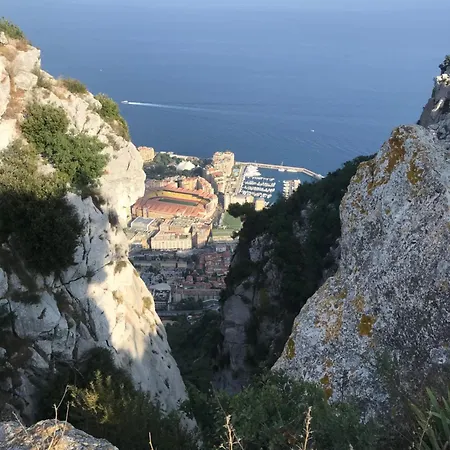 Superbe 2p Vue Mer, Ensoleillé, Piscine Apartamento Rocabruna